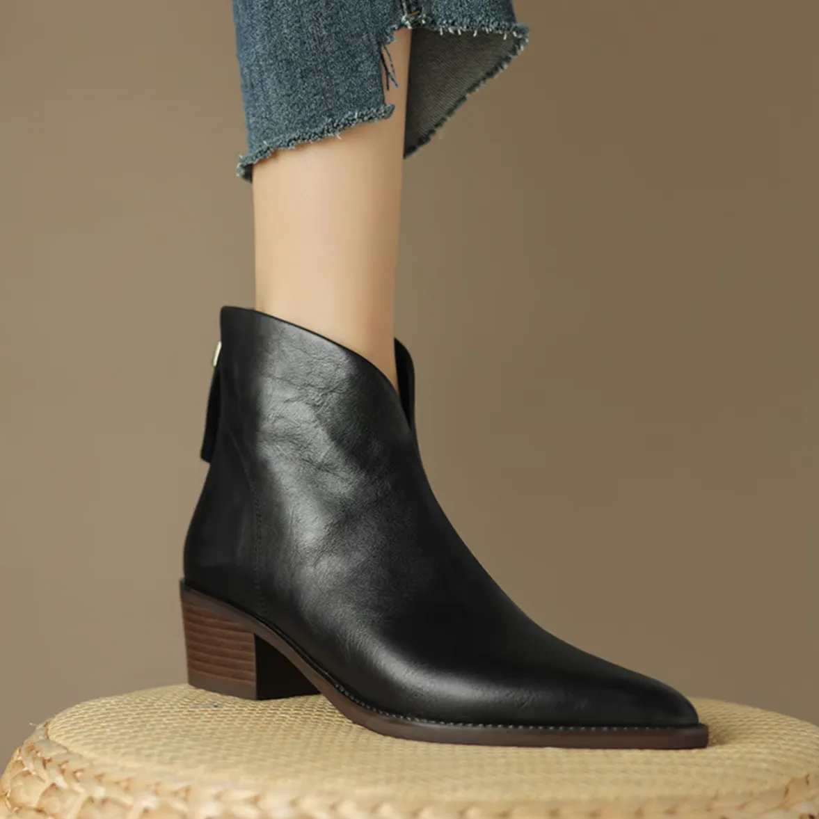 MONVELLA - ELEGANT ANKLE BOOTS